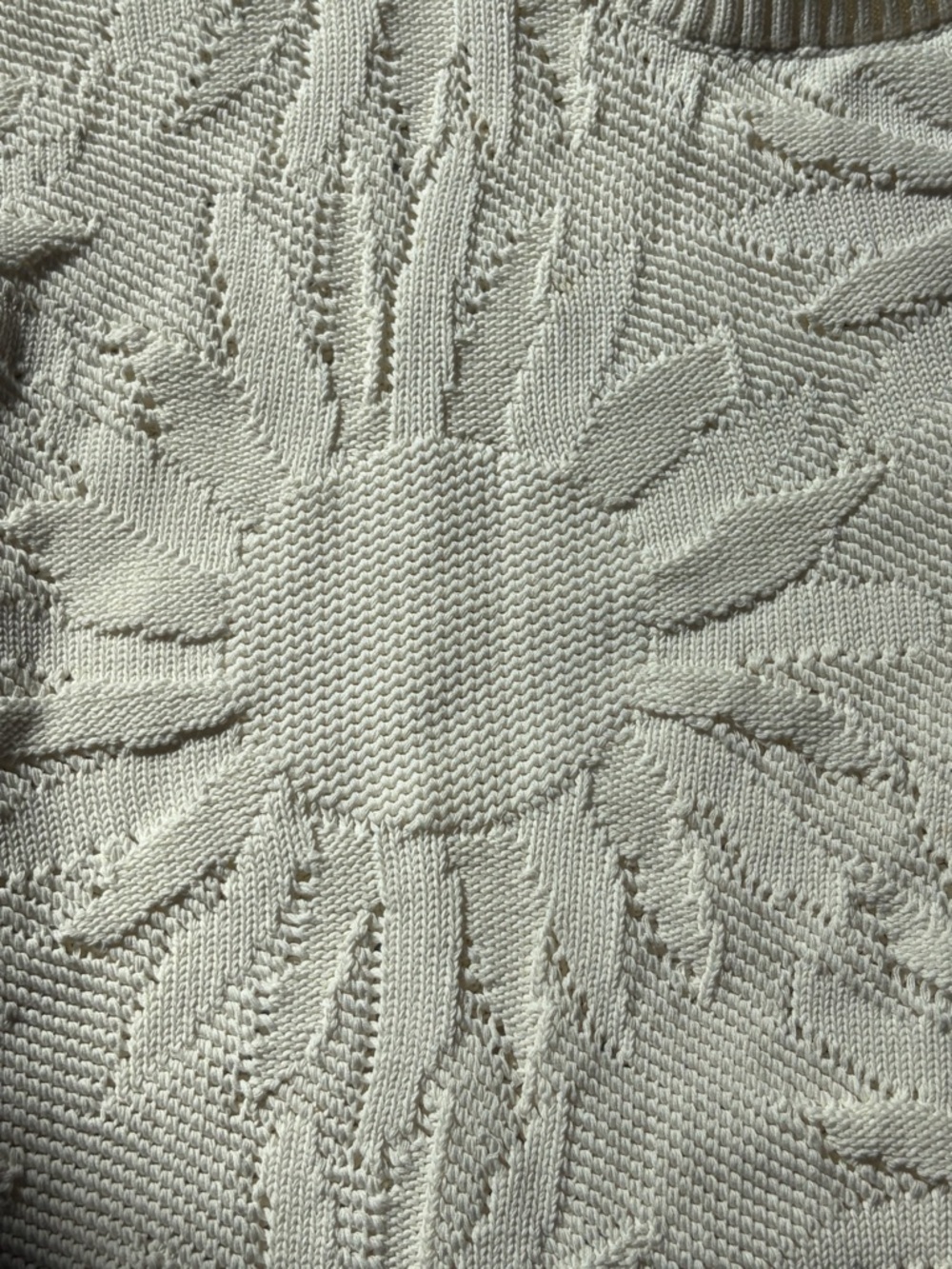 Akris Punto Openwork Cream Crewneck Sweater “Hello Sunshine” size 10 - Picture 6 of 6